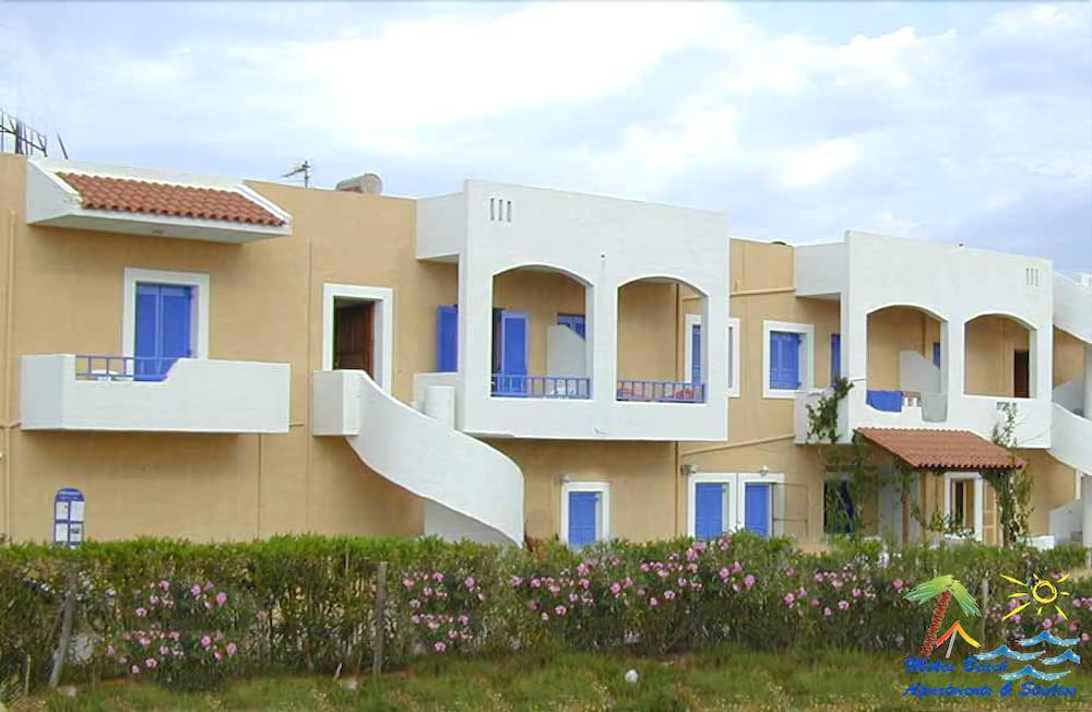 Mike'S Beach Apartments & Studios Anissaras Exterior photo