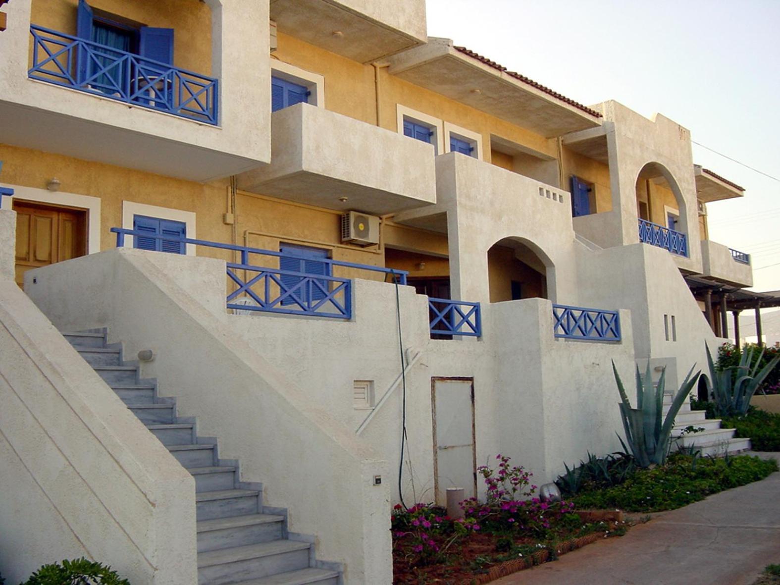 Mike'S Beach Apartments & Studios Anissaras Exterior photo