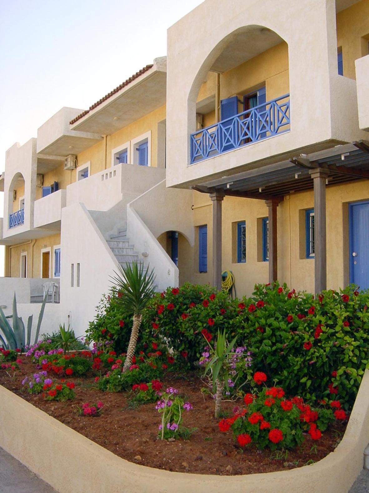 Mike'S Beach Apartments & Studios Anissaras Exterior photo