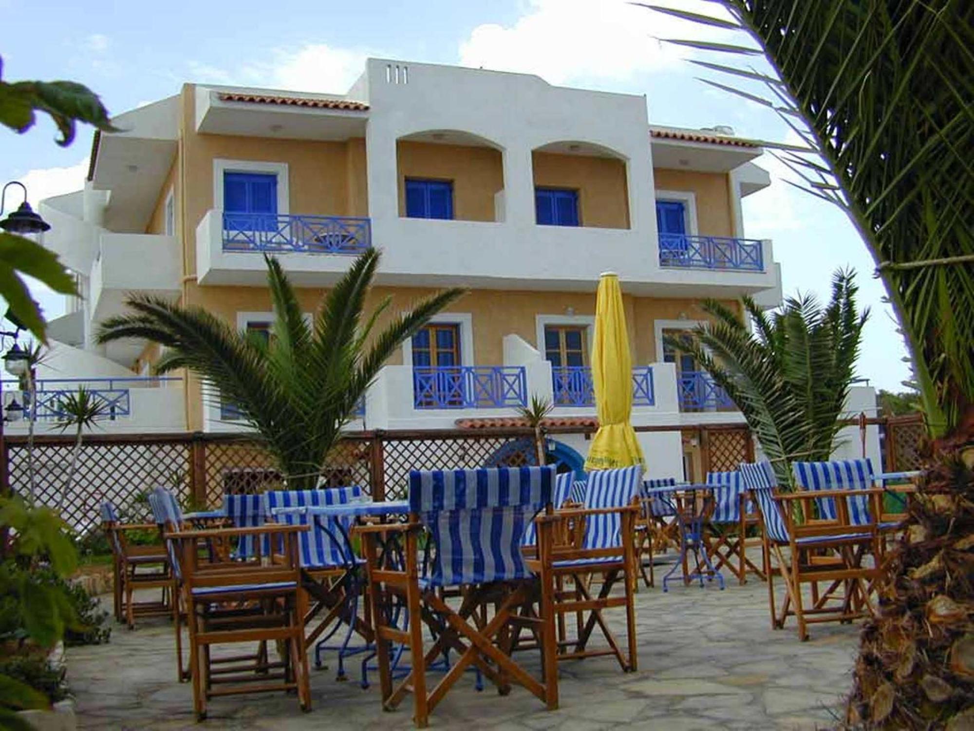 Mike'S Beach Apartments & Studios Anissaras Exterior photo
